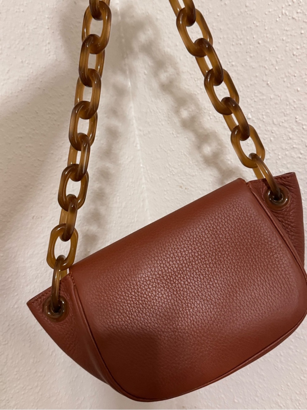 Simon Miller Chestnut Pebbled Leather Shoulder Bag with Tortoiseshell Chain - Picture 12 of 16